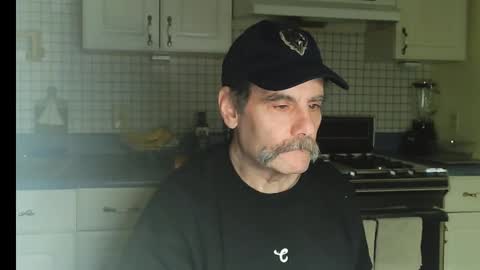 Snapshot of raylene4u2 chatting on 02-11-26, 09:25 Ray online show from 02-11-26, 09:25