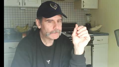 Snapshot of raylene4u2 chatting on 02-15-26, 09:00 Ray online show from 02-15-26, 09:00