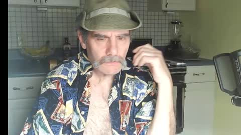 Snapshot of raylene4u2 chatting on 02-17-26, 06:43 Ray online show from 02-17-26, 06:43