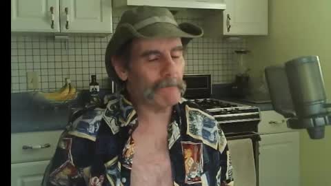 Snapshot of raylene4u2 chatting on 02-24-26, 08:51 Ray online show from 02-24-26, 08:51