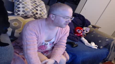 Snapshot of raymondsun chatting on 01-01-25, 02:20 Sunshine Ray online show from 01-01-25, 02:20