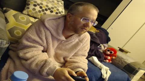 Snapshot of raymondsun chatting on 01-22-25, 01:42 Sunshine Ray online show from 01-22-25, 01:42