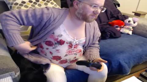 Snapshot of raymondsun chatting on 02-13-25, 11:26 Sunshine Ray online show from 02-13-25, 11:26