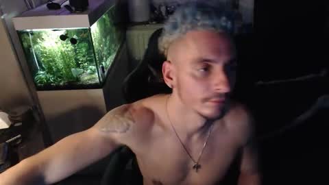 Rayzel online show from 01-13-26, 05:02