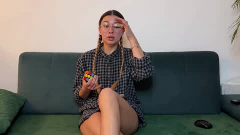 Snapshot of reallove_x chatting on 02-10-26, 07:18 Leo Luna online show from 02-10-26, 07:18