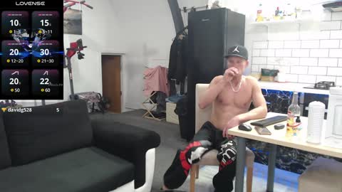 Snapshot of reallyman7 chatting on 01-11-25, 07:49 Ask me online show from 01-11-25, 07:49