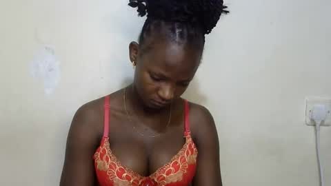 queen online show from 03-04-25, 03:11