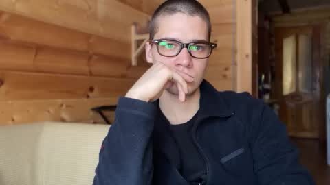 Snapshot of realsupermichael chatting on 11-25-25, 08:58 AliceEve online show from 11-25-25, 08:58