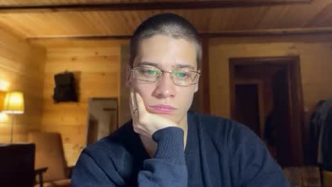 Snapshot of realsupermichael chatting on 12-01-25, 10:37 AliceEve online show from 12-01-25, 10:37