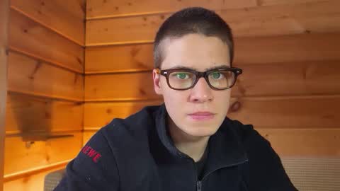 Snapshot of realsupermichael chatting on 12-15-25, 09:35 AliceEve online show from 12-15-25, 09:35