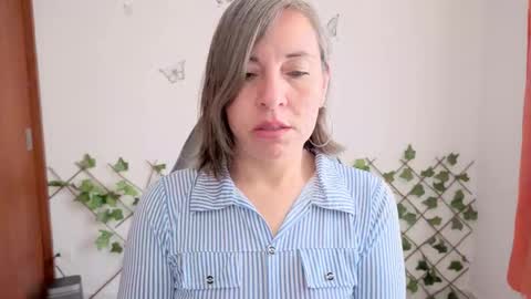 Rebbeca online show from 02-09-26, 12:42