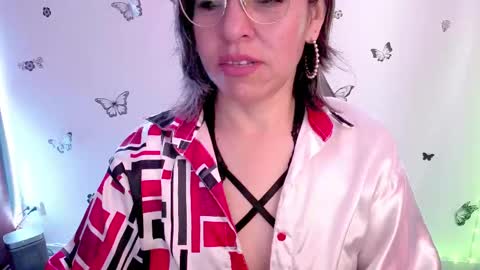 Rebbeca online show from 04-17-26, 01:14