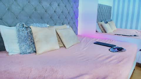 Snapshot of rebeca_cortez1 chatting on 01-18-25, 06:34 I invite you to my birthday on November 3th  online show from 01-18-25, 06:34