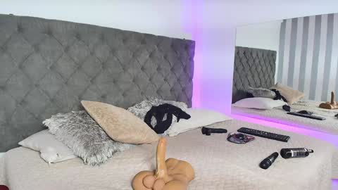 Snapshot of rebeca_cortez1 chatting on 01-28-25, 06:38 I invite you to my birthday on November 3th  online show from 01-28-25, 06:38