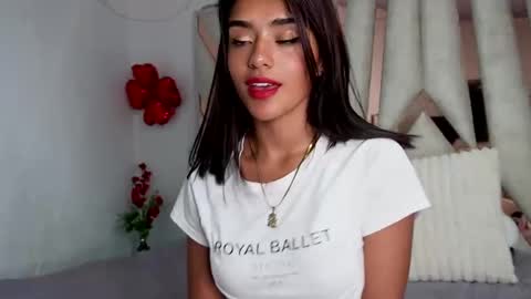 Snapshot of rebeca_cortez55 chatting on 12-31-24, 09:28 Rebecca online show from 12-31-24, 09:28