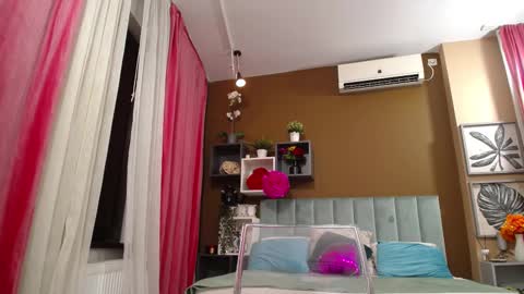 rebecablackx online show from 02-18-25, 04:58