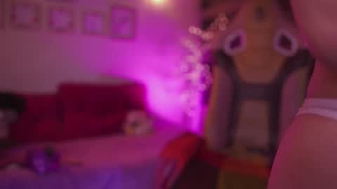 Rebeca  online show from 11-21-25, 12:10