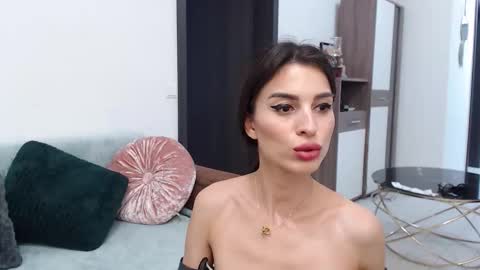 rebecamur online show from 09-16-25, 03:24