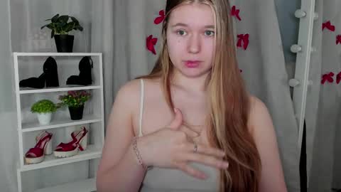 rebecca_____ online show from 02-09-25, 06:26