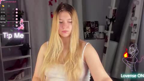 rebecca_____ online show from 09-16-25, 01:39