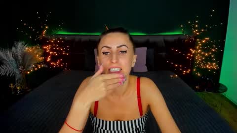 rebecca_diamonds online show from 09-13-25, 12:05