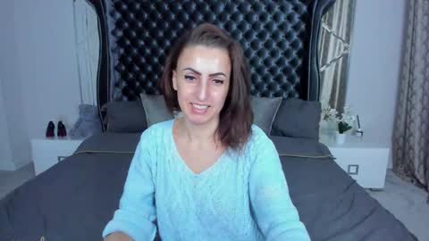 rebecca_diamonds online show from 12-03-25, 06:54