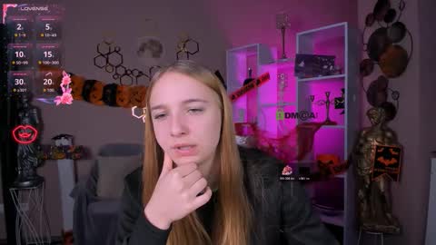 rebecca_smile_ online show from 10-21-25, 05:52