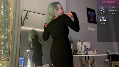 Snapshot of rebeccaniksoon chatting on 11-05-25, 03:06 Rebecca Nikson online show from 11-05-25, 03:06