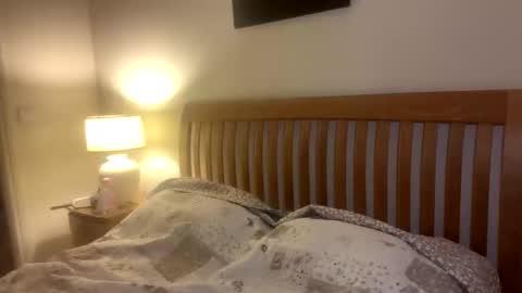 rebel3652 online show from 12-19-25, 01:23