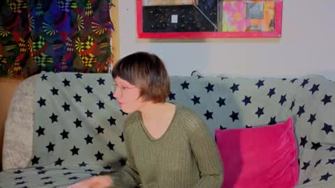 Snapshot of reborn_elf chatting on 10-20-25, 07:36 Lara online show from 10-20-25, 07:36