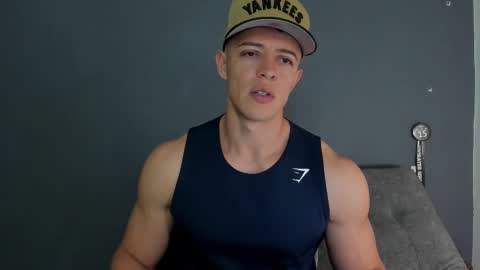 twitter REECET26 instagram RECCETAYLOR online show from 11-09-25, 02:21