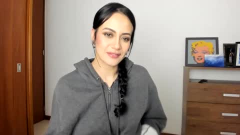 red_flower203 online show from 01-11-25, 01:27