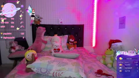 Snapshot of red_girlofficial chatting on 01-21-25, 02:33 Taliana online show from 01-21-25, 02:33