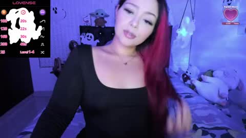 Snapshot of red_girlofficial chatting on 10-12-25, 04:44 Taliana online show from 10-12-25, 04:44