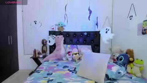 Snapshot of red_girlofficial chatting on 10-21-25, 02:56 Taliana online show from 10-21-25, 02:56