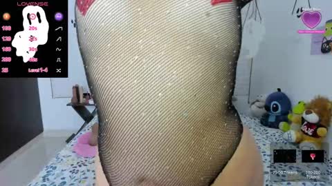 Snapshot of red_girlofficial chatting on 10-29-25, 04:26 Taliana online show from 10-29-25, 04:26