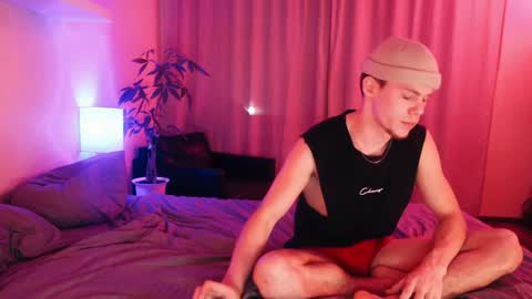 Snapshot of red_guy1 chatting on 01-01-25, 07:43 Sean Fire online show from 01-01-25, 07:43