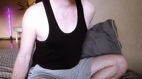 Snapshot of red_guy1 chatting on 09-29-25, 03:22 Sean Fire online show from 09-29-25, 03:22