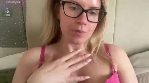 Rosie online show from 02-24-25, 12:48