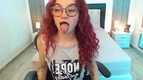 Snapshot of red_kytty6 chatting on 10-01-25, 08:37 Kitty online show from 10-01-25, 08:37