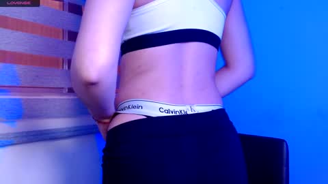 IG   OF red moonn online show from 12-13-24, 03:43