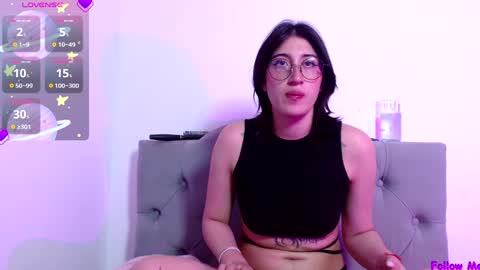 IG   OF red moonn online show from 12-21-24, 08:54