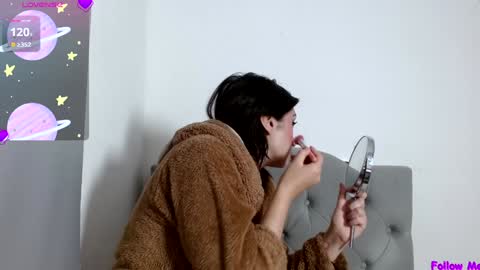 IG   OF red moonn online show from 01-28-25, 10:34