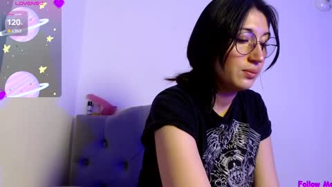 IG   OF red moonn online show from 02-03-25, 10:47