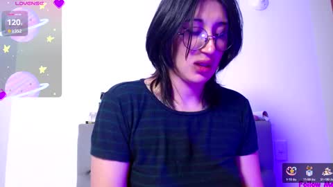 IG   OF red moonn online show from 02-11-25, 04:24