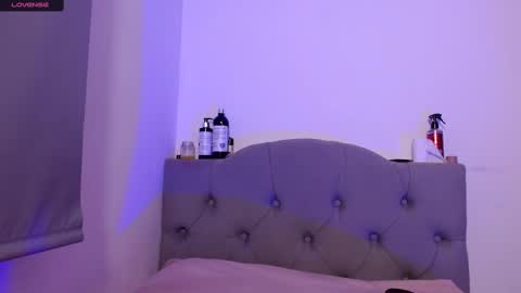 IG   OF red moonn online show from 02-15-25, 11:39