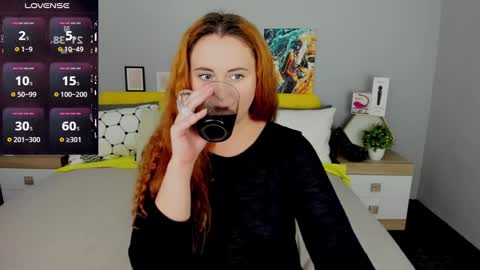 Lessy Fox online show from 03-09-25, 10:41