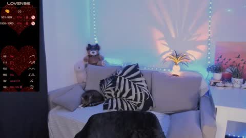 Snapshot of red_passsion chatting on 02-10-25, 11:46 Mia online show from 02-10-25, 11:46