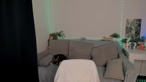 Snapshot of red_passsion chatting on 09-20-25, 07:42 Mia online show from 09-20-25, 07:42