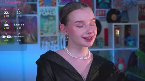 Snapshot of red_queeen chatting on 12-22-24, 02:39 QUEEN OF EVIL online show from 12-22-24, 02:39